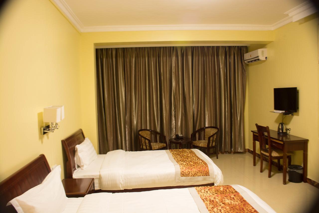 Hong Kong Hotel 3*